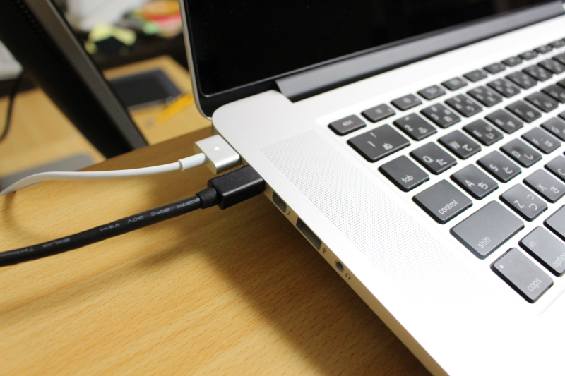 DP-mDPケーブルで画面出力