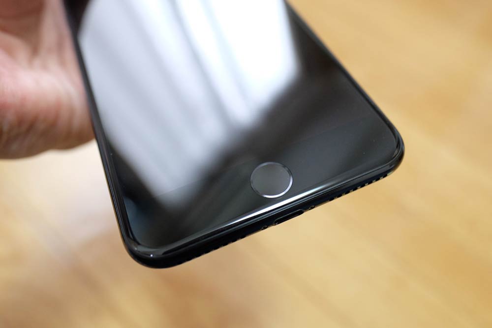 iPhone7 Plus ジェットブラックのディスプレイ