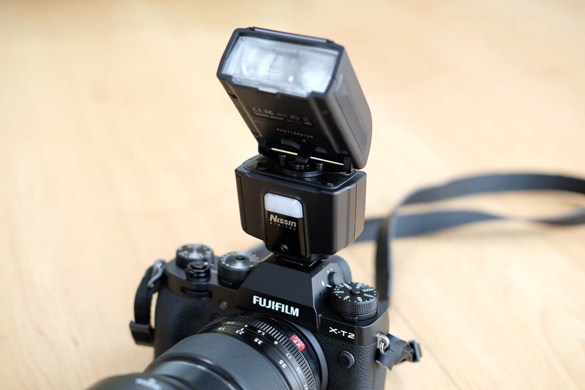 X-T2にNissin i40を取り付け(正面) X-T2にNissin i40を取り付け(正面)