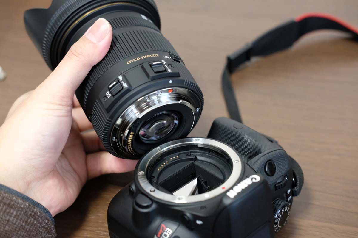 20170223161433j:plain SIGMA 17-50mmをEOS kiss X7に取り付け