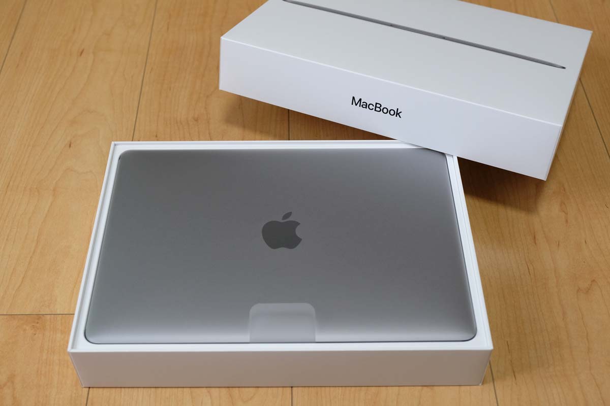MacBookのパッケージデザイン