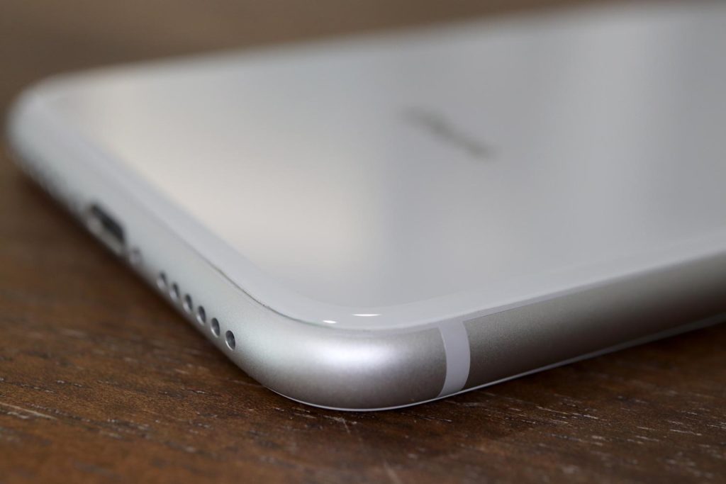iPhone 8 サイドフレーム