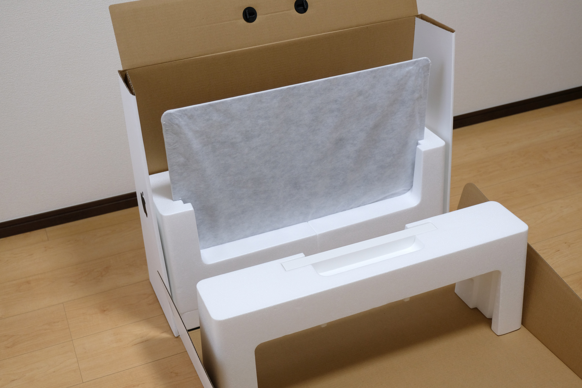 20171217105117j:plain 27インチiMac 5K 開封2