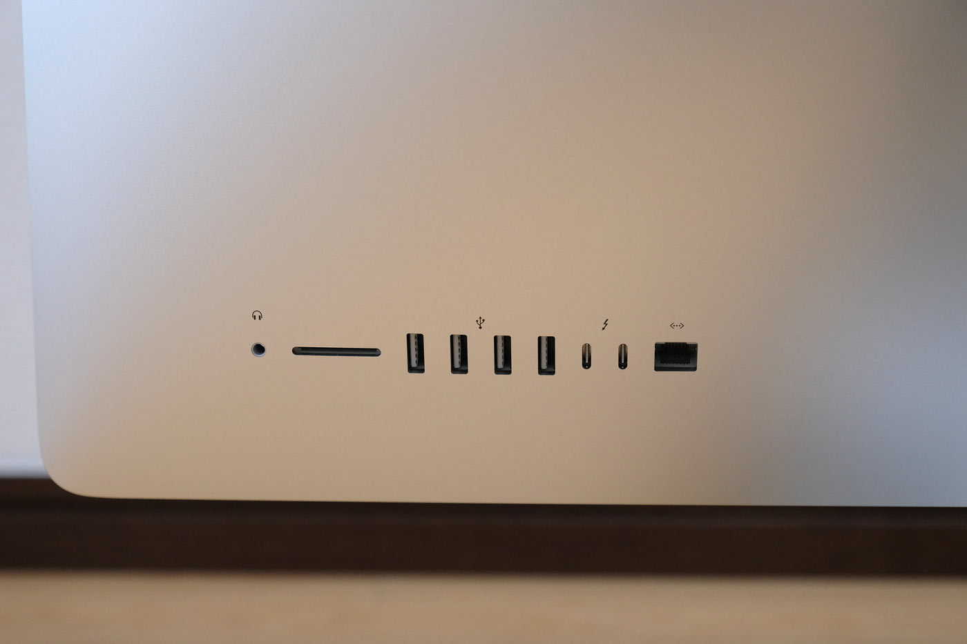 iMac ポート