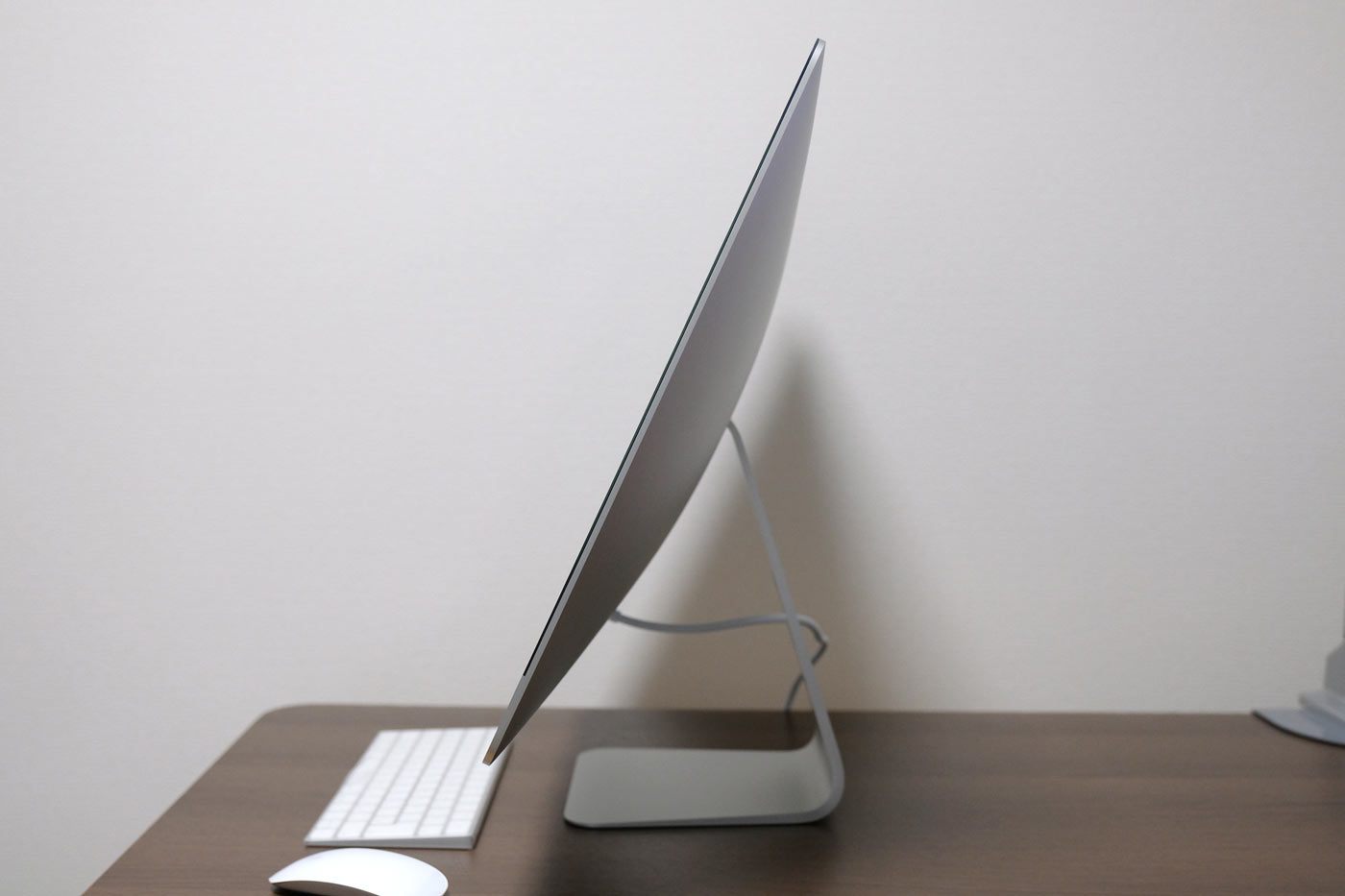 20171217112537j:plain 27インチiMac 5K 角度上