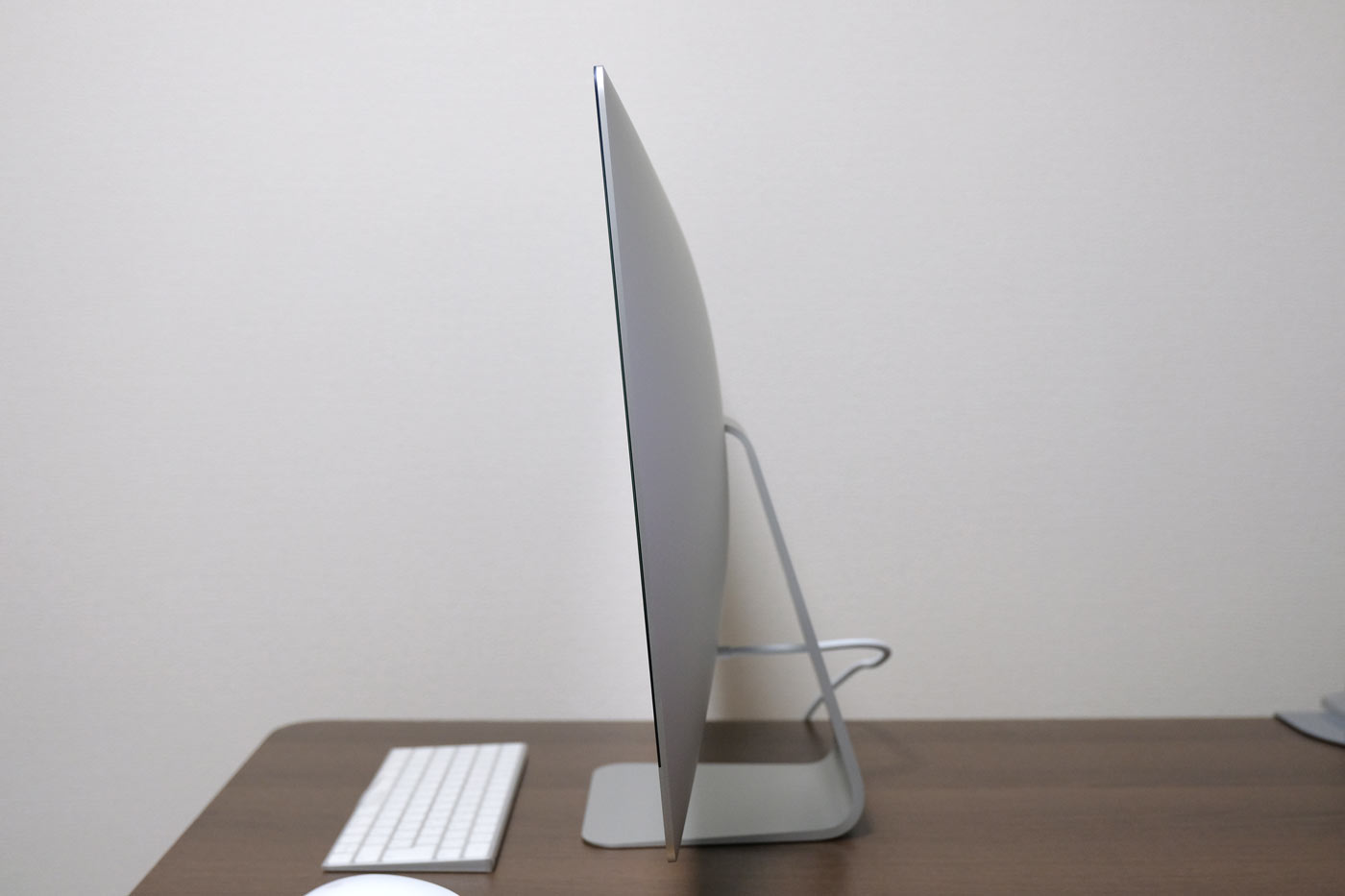 20171217112638j:plain 27インチiMac 5K 角度下