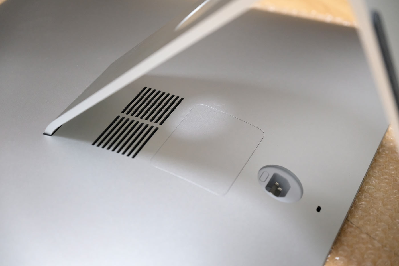 iMac 5K メモリソケットカバー
