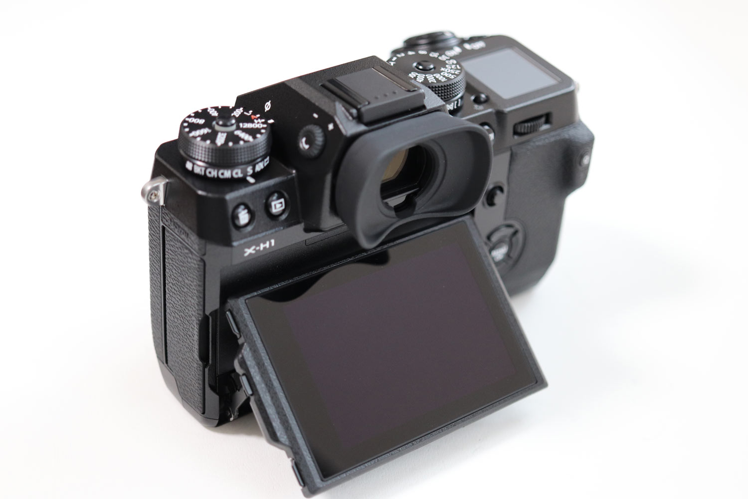 X-H1は3方向チルト液晶に対応