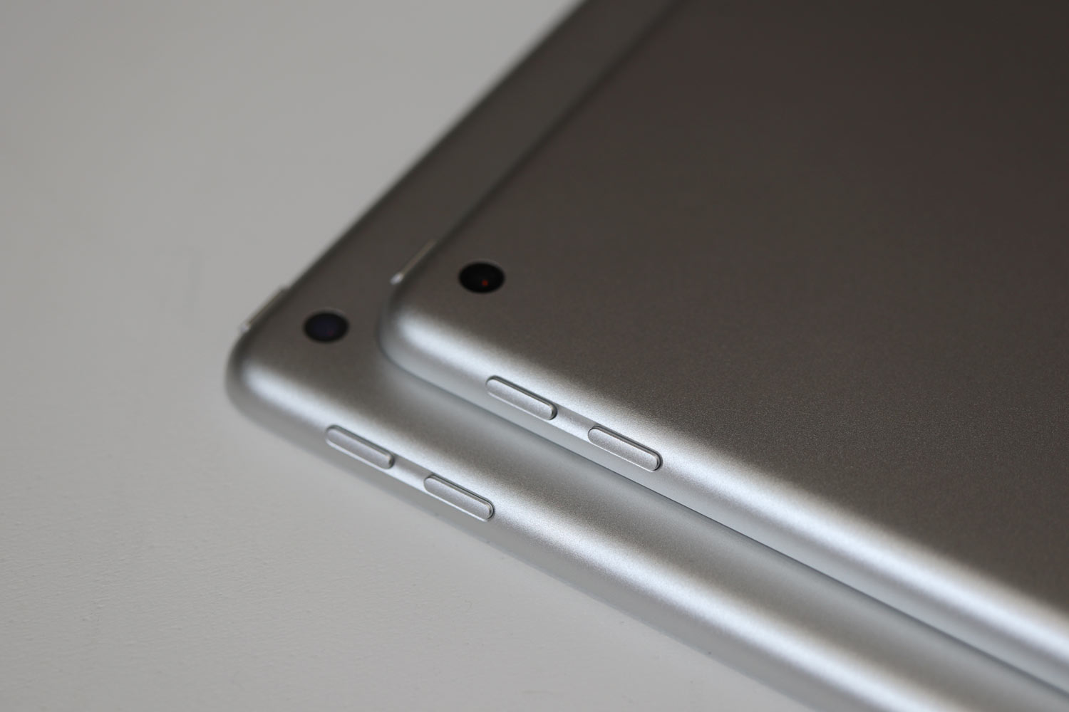 iPad 第6世代 vs 第5世代 カメラ比較