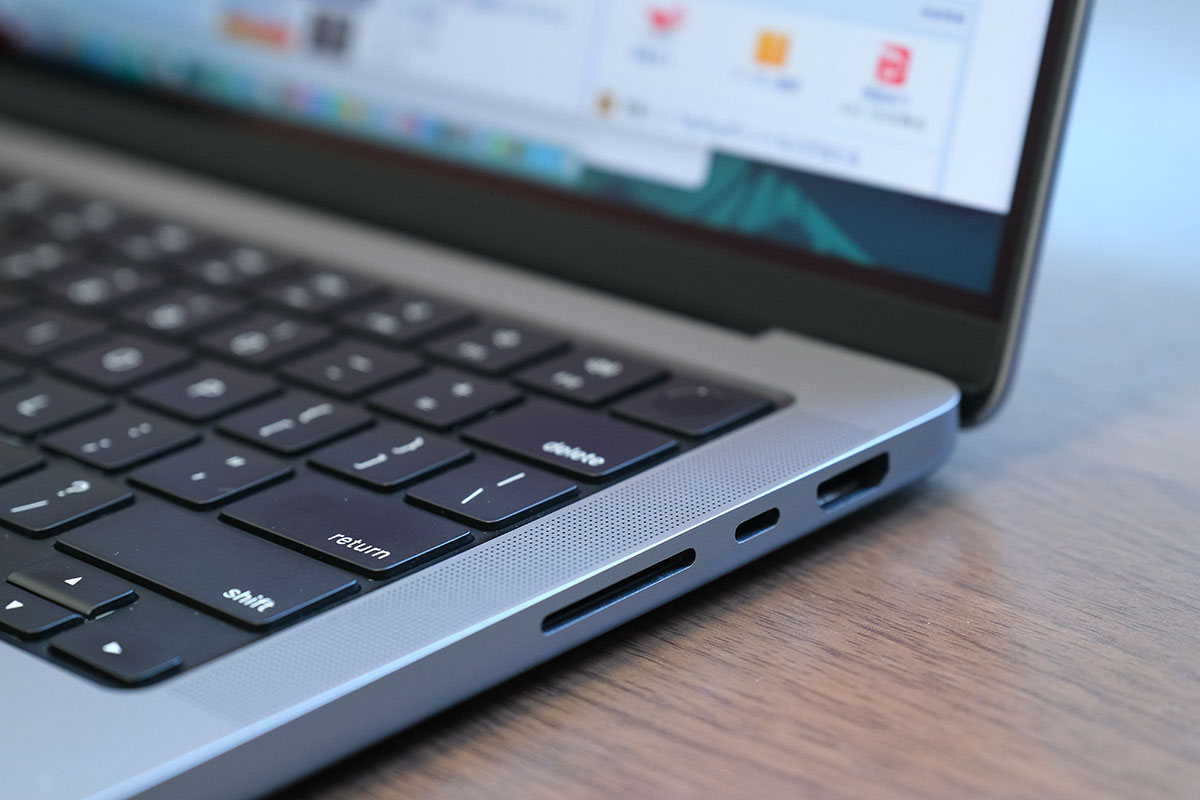 MacBook Pro 14インチ 外部ポート