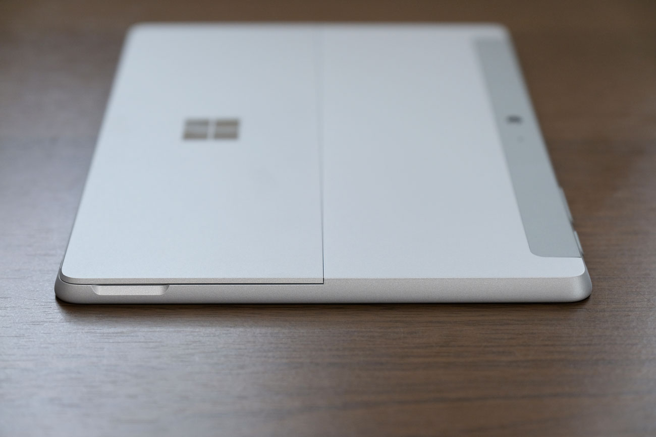 Surface Go 左サイド