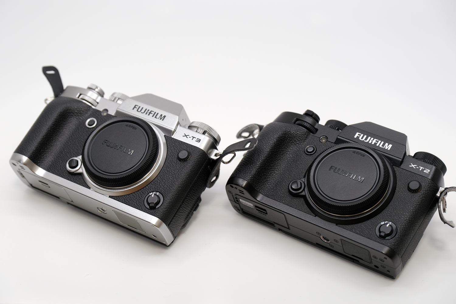 X-T3とX-T2の外観比較