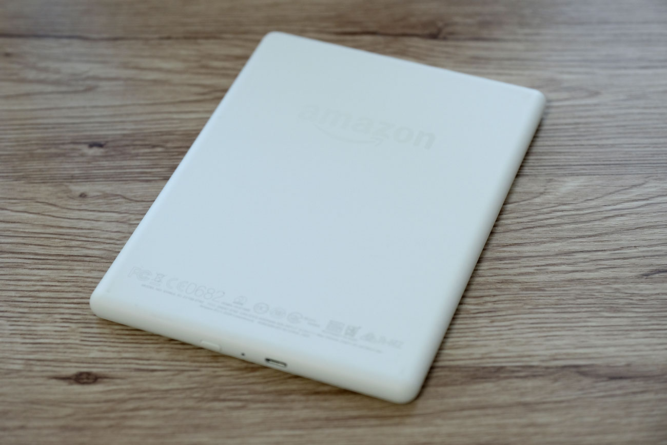 20181115181828j:plain Kindle リア