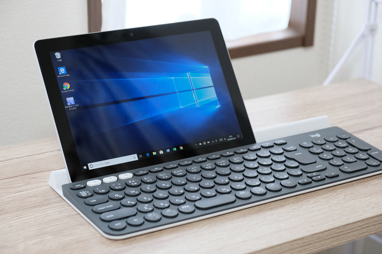 Logicool K780 + Surface Go