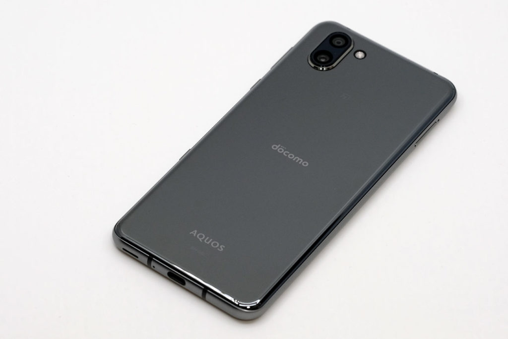 AQUOS R3 背面パネルのデザイン