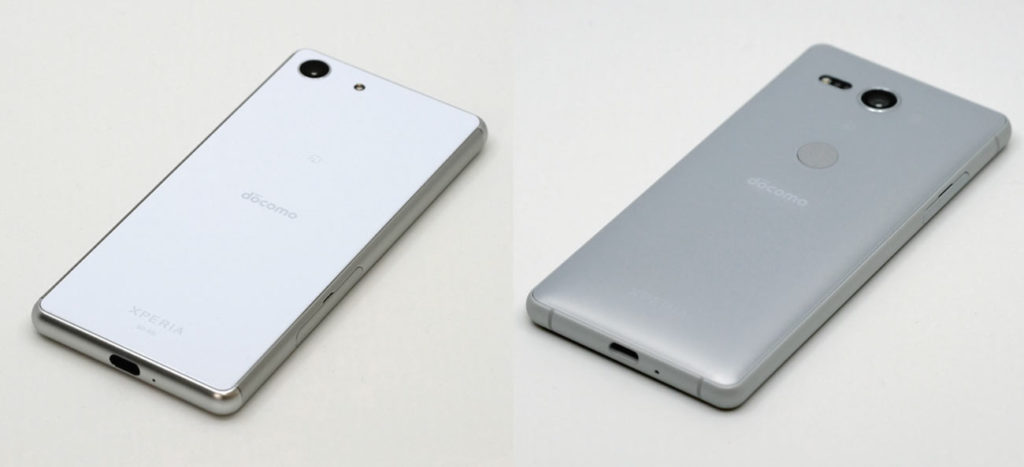Xperia AceとXperia XZ2 Compactの背面パネルの違い