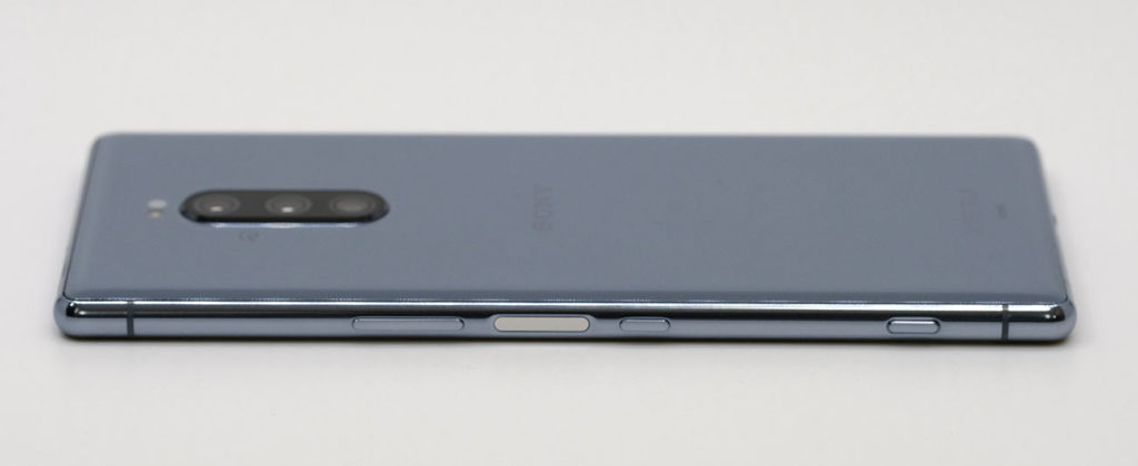 Xperia 1 右サイド