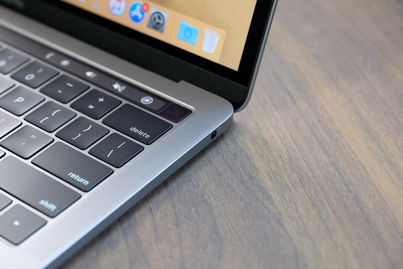 MacBook Pro 13インチ(2019)3.5mmオーディオジャック