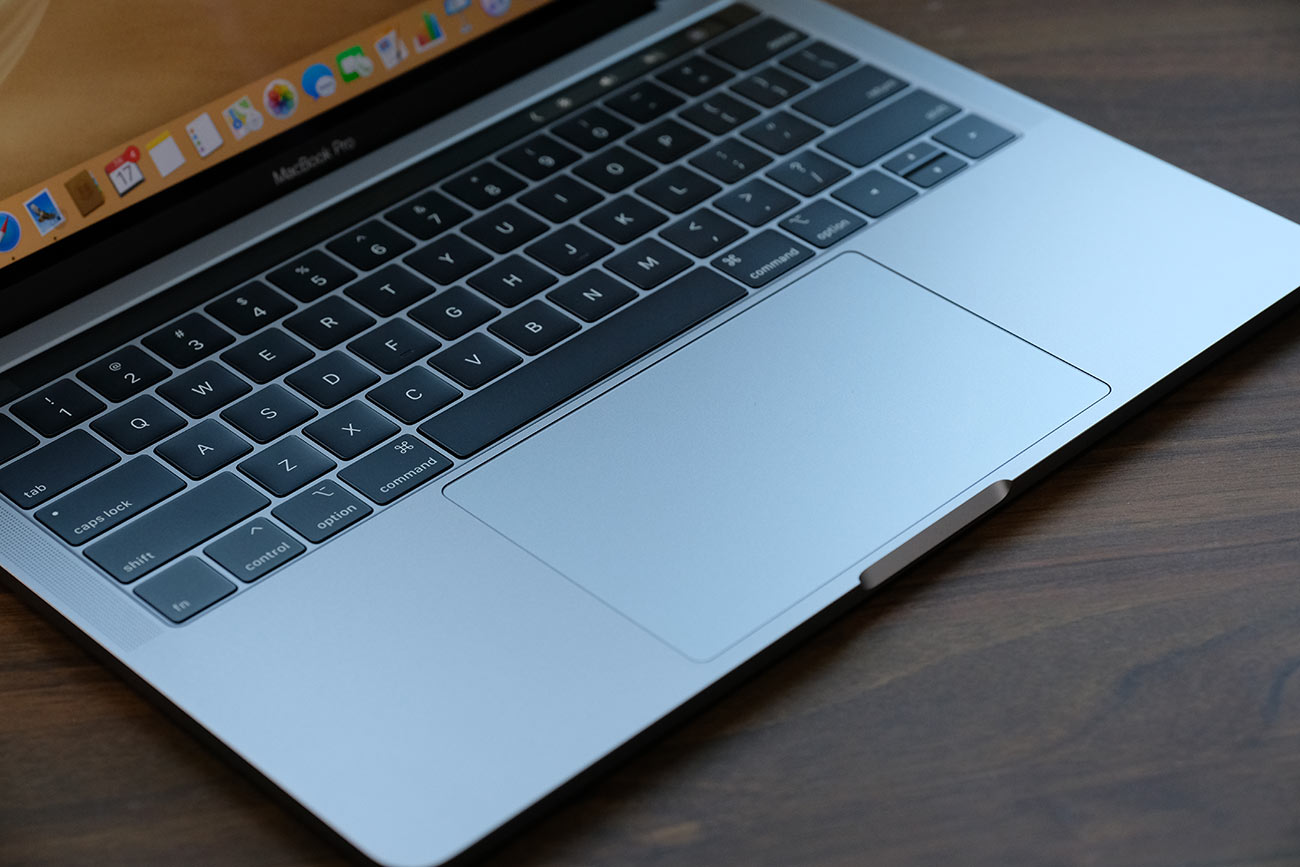 MacBook Pro(2019)大型の感圧式トラックパッド