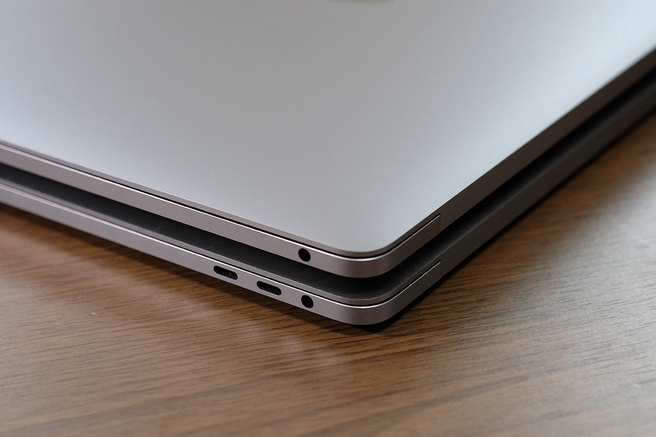 MacBook Pro 13インチ(2019)vs(2018)本体右サイドを比較