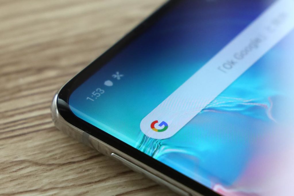 Galaxy S10 湾曲ディスプレイ