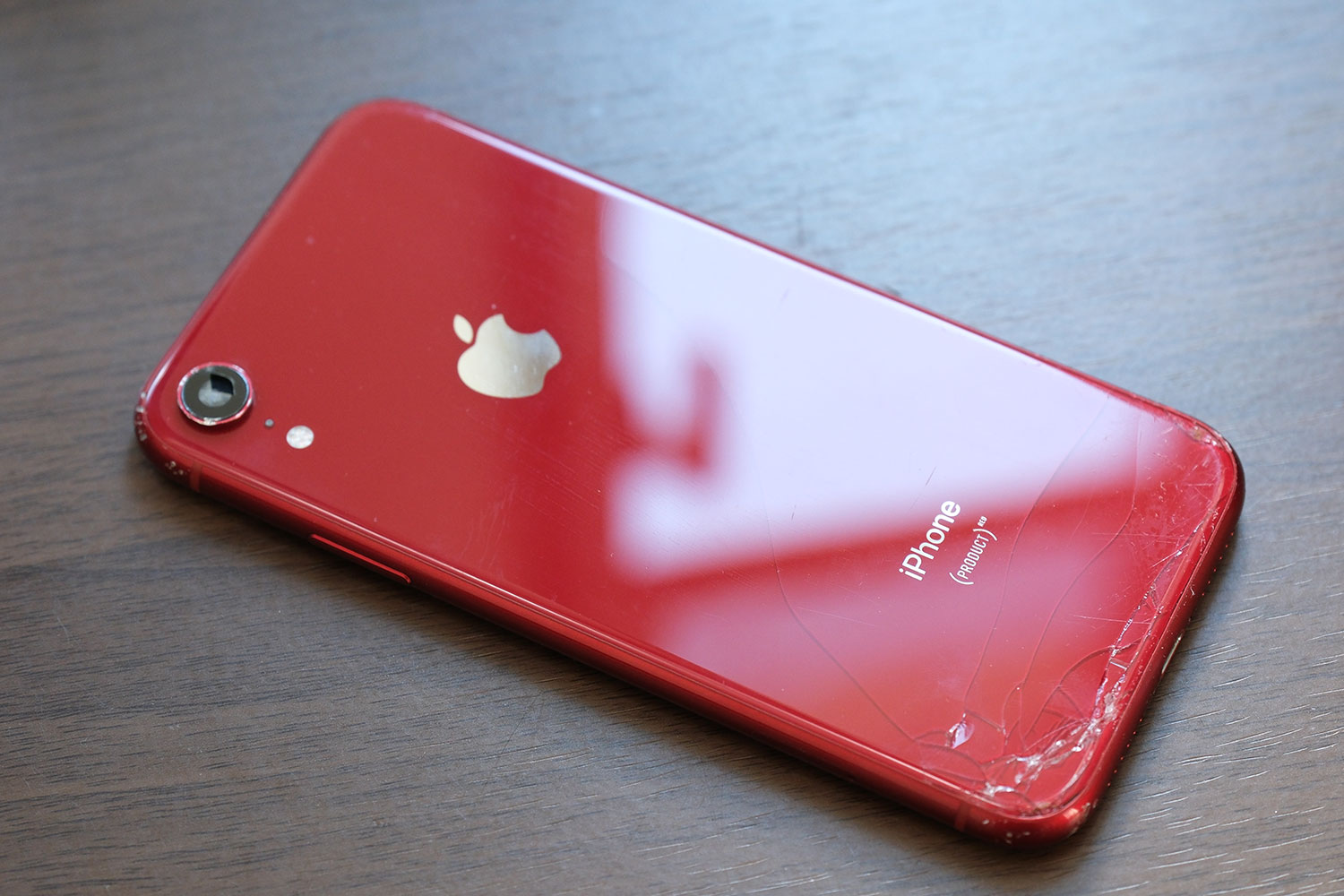 ボロボロになったiPhone XR