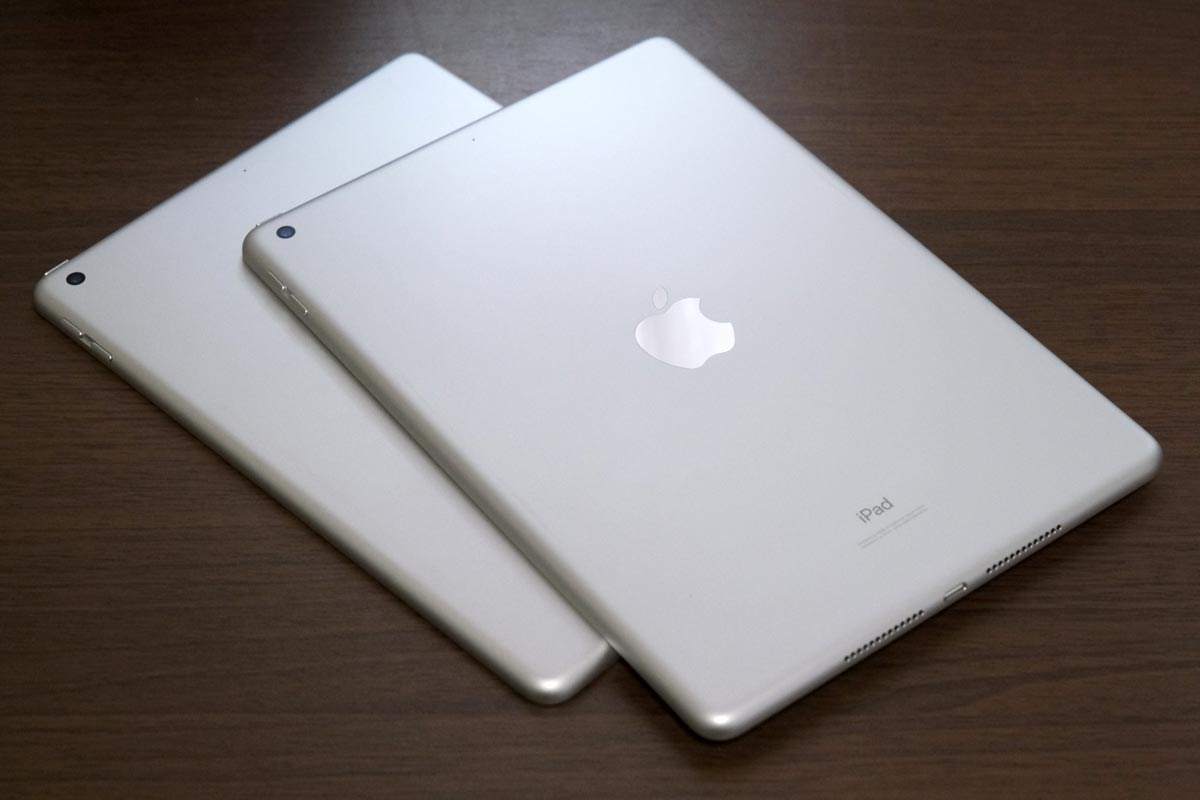 iPad(第6世代)とiPad(第7世代)の筐体デザイン