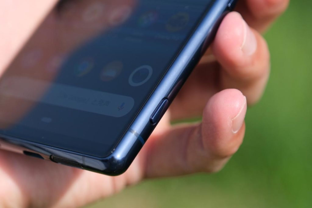 Xperia 5 カメラボタン