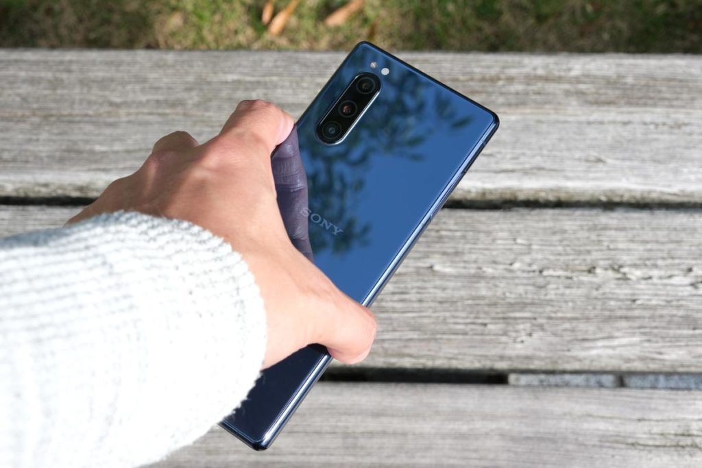 光沢のあるXperia 5 ブルー