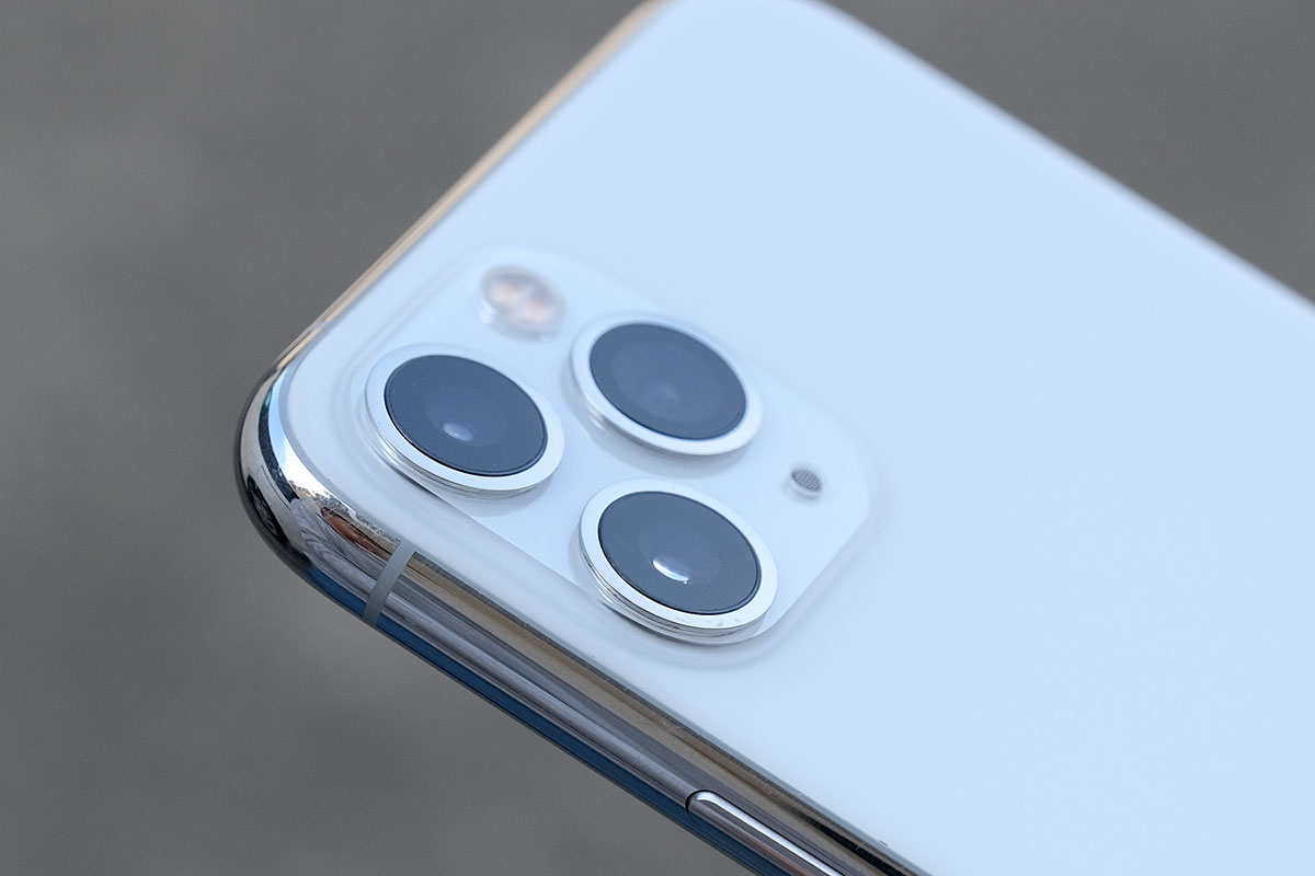 iPhone 11 Proのトリプルカメラ