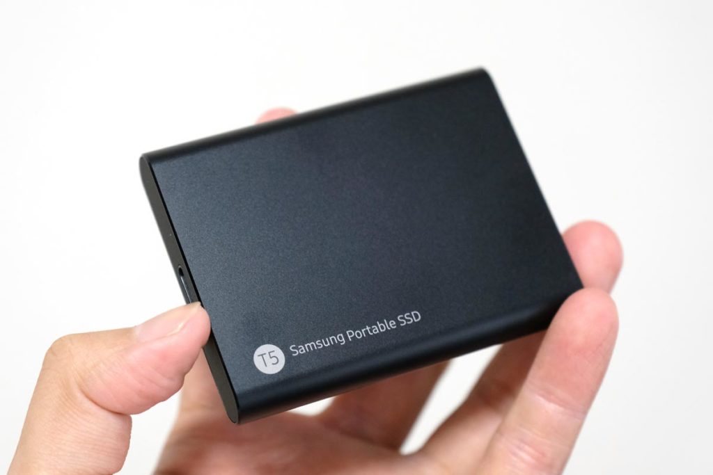 T5 Portable SSDの背面