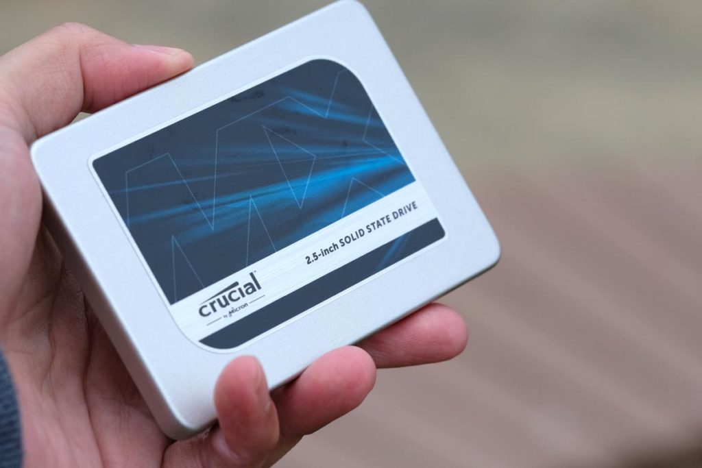 Crusialの2.5インチSSD
