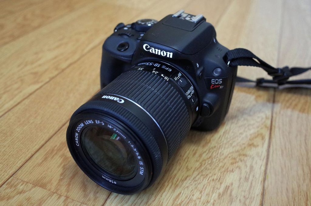EOS Kiss X7 + EF-S 18-55mm