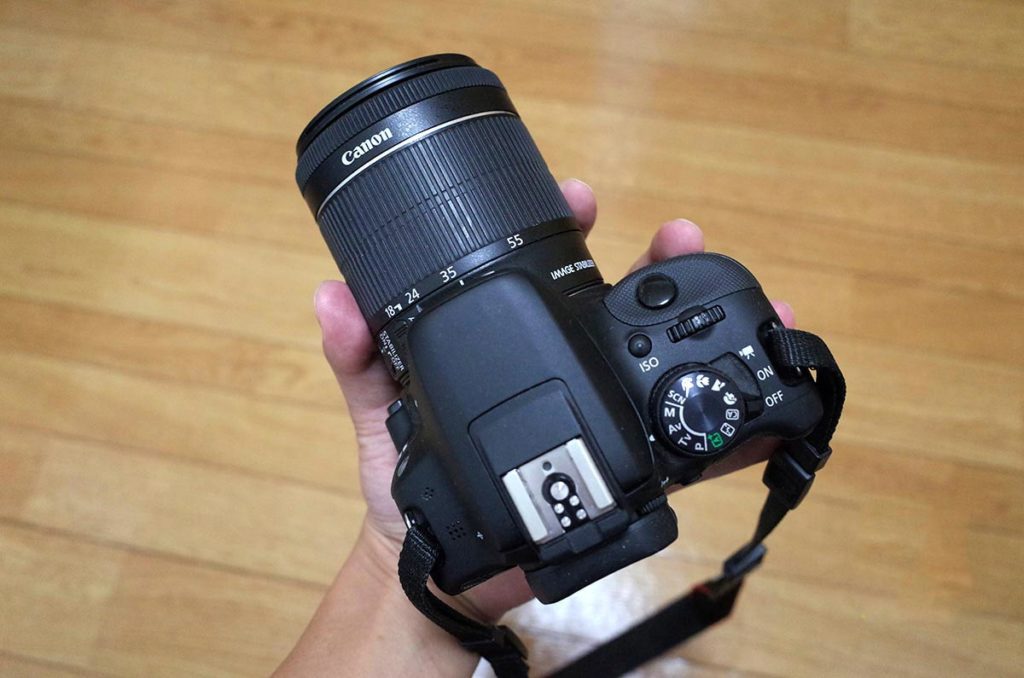 EOS kiss X7 手のひらサイズ