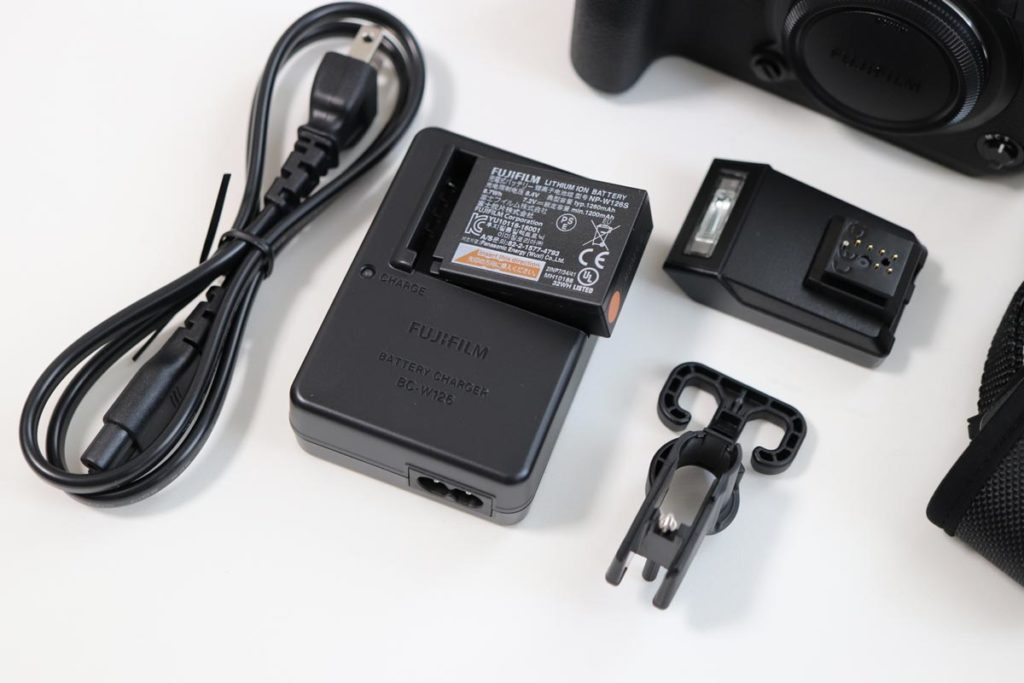 X-H1の付属品一式