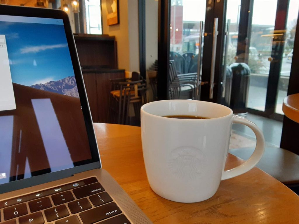 スタバのコーヒーをGalaxy A20で撮影