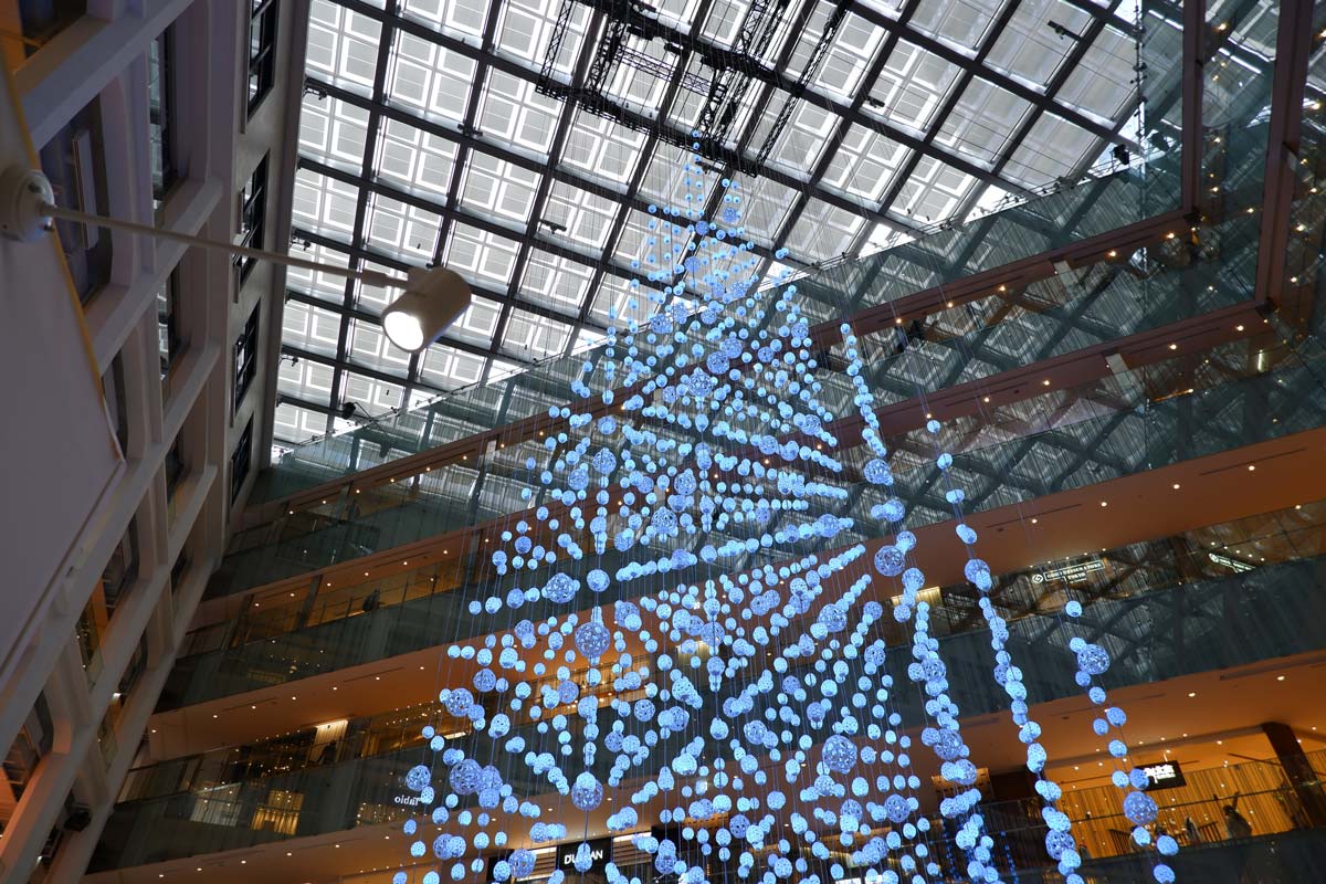 X-A7 + XC15-45mmF3.5-5.6 KITTE内1階ホール