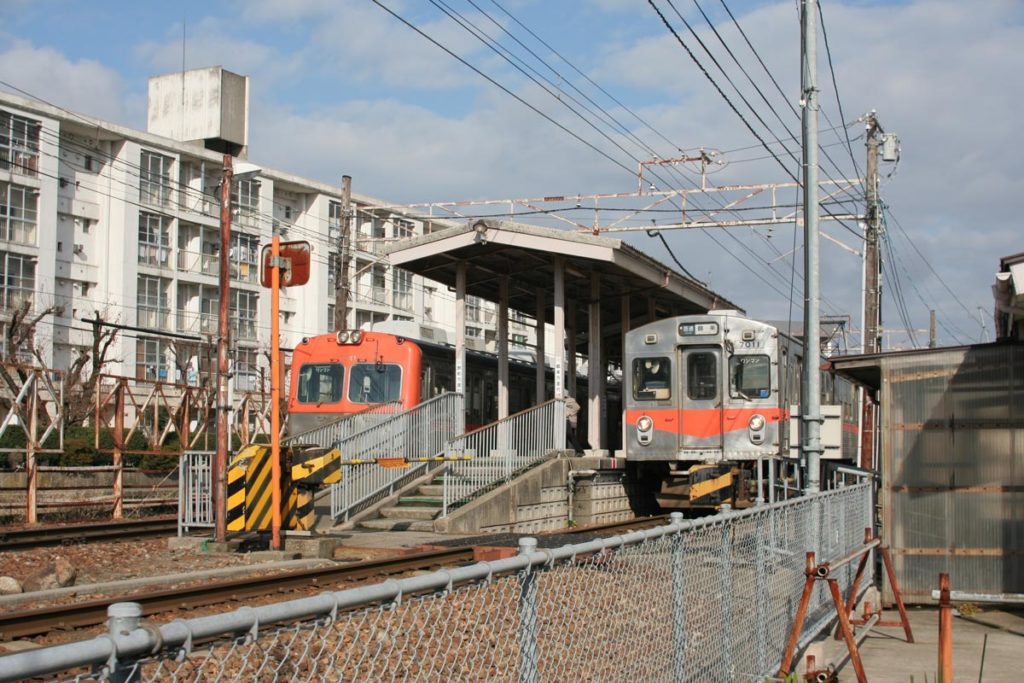 ローカル線の交差駅