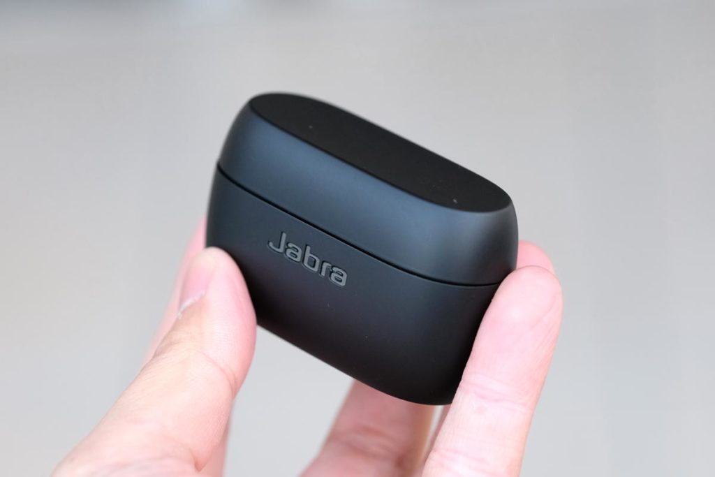 Jabra Elite 75t 充電ケースの大きさ