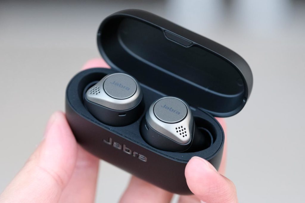 Jabra Elite 75t イヤホンの収納状態