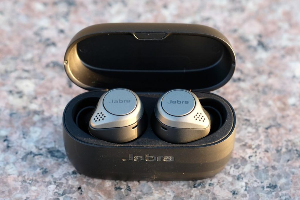 Jabra Elite 75t イヤホン収納状態
