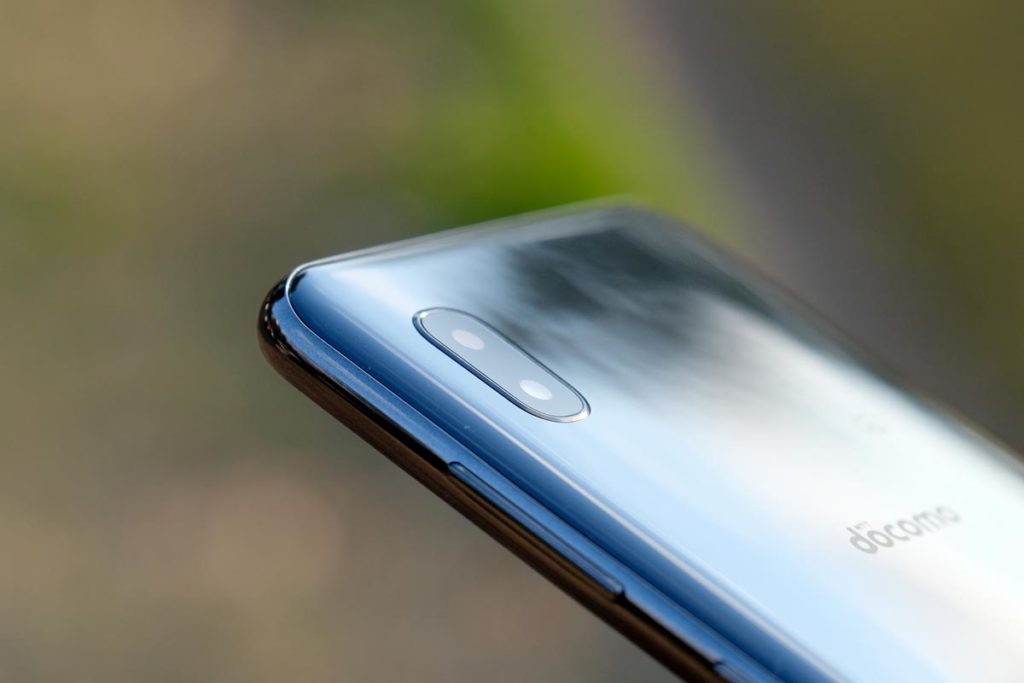 Galaxy A20 筐体の素材