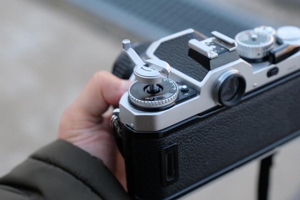 フィルムの装填レバー