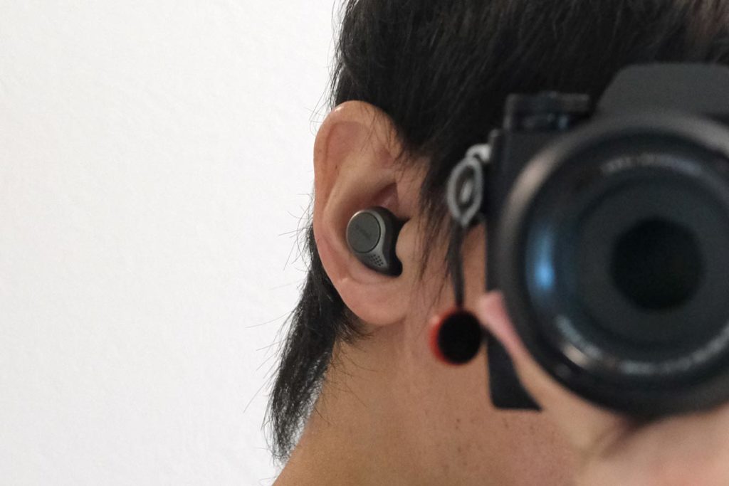 Jabra Elite 75t 装着状態