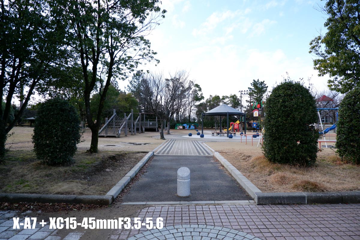 X-A7 + XC15-45mm 公園を撮影2