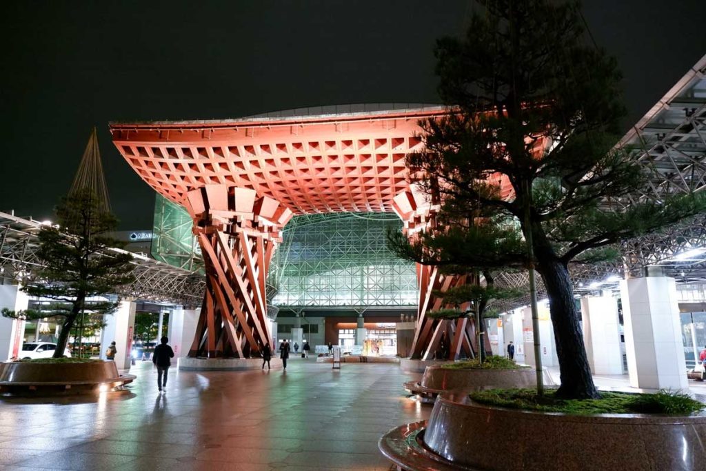 X-A7で金沢駅を撮影(JPEG撮って出し)