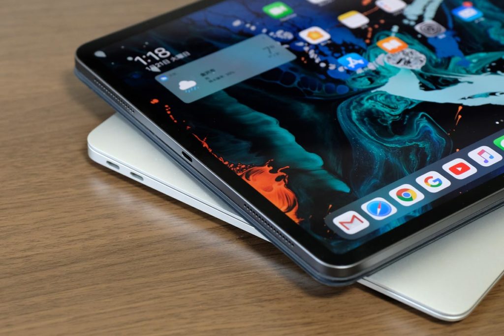 MacBook AirとiPad ProのUSB-Cポート