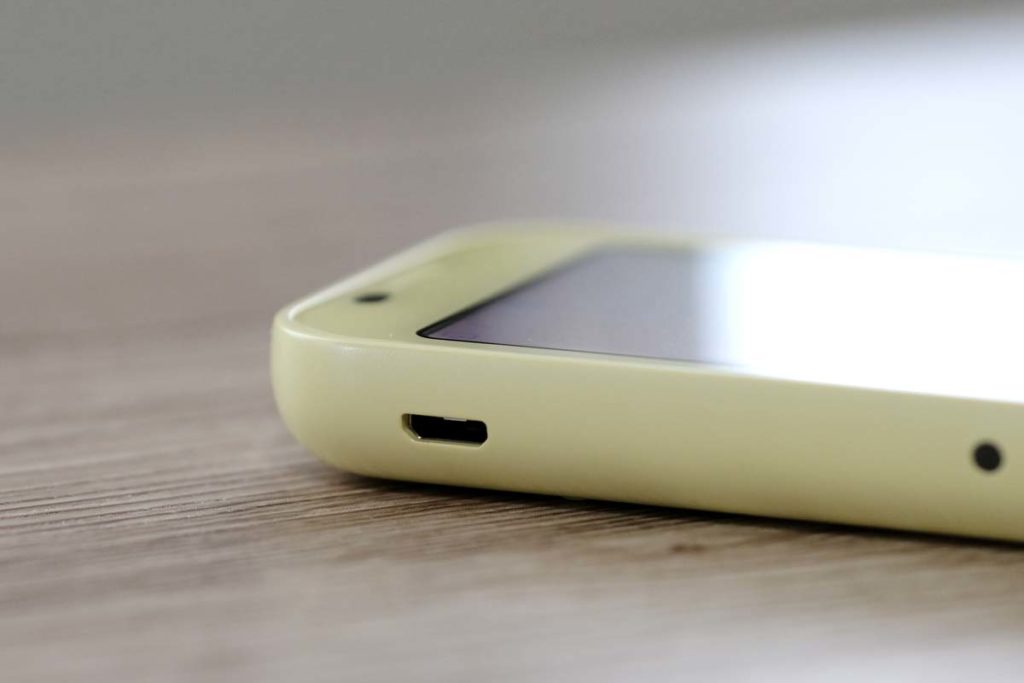 充電ポートはUSB-Micro-B