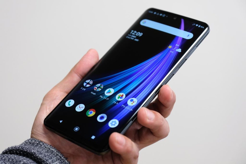 AQUOS zero2 画面サイズは6.4インチと大きめ
