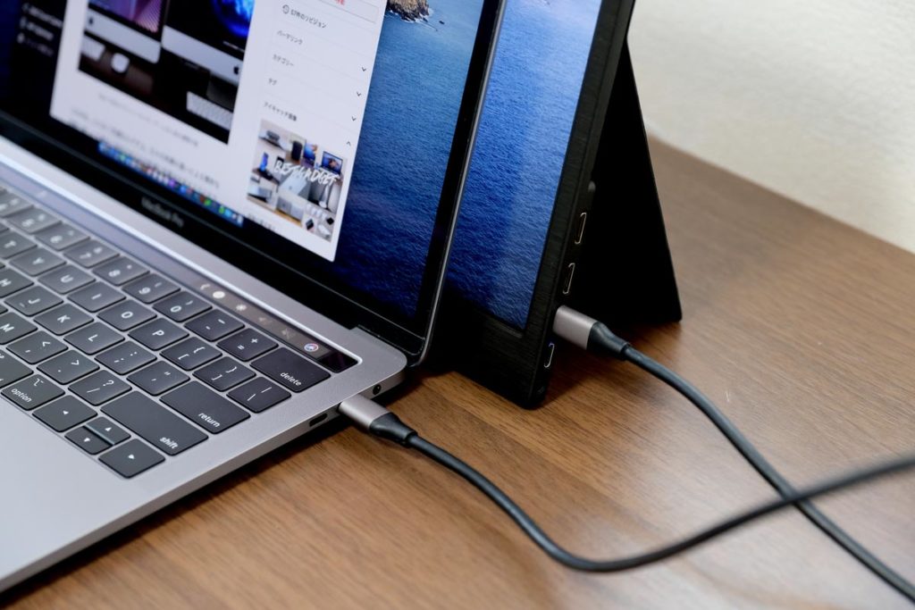 MacBook Proのみで表示させる